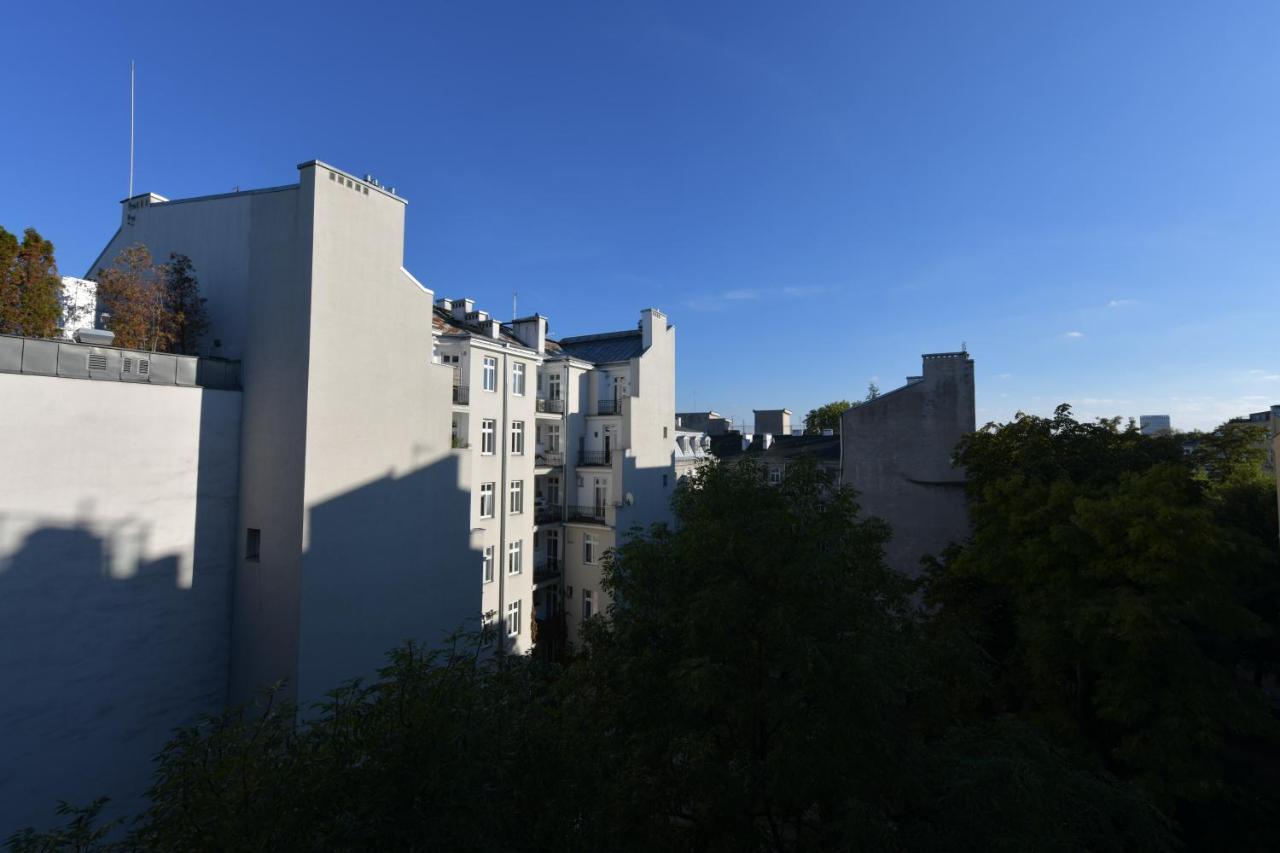 Wilcza 3 - Dla 4 Osob - 260m Do Ambasady - Duzy Balkon Od Strony Dziedzinca - Wifi - Good Apartment Warschau