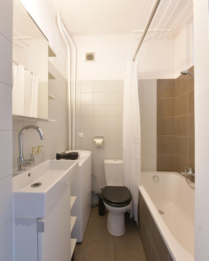 Wilcza 3 - Dla 4 Osob - 260m Do Ambasady - Duzy Balkon Od Strony Dziedzinca - Wifi - Good Apartment *